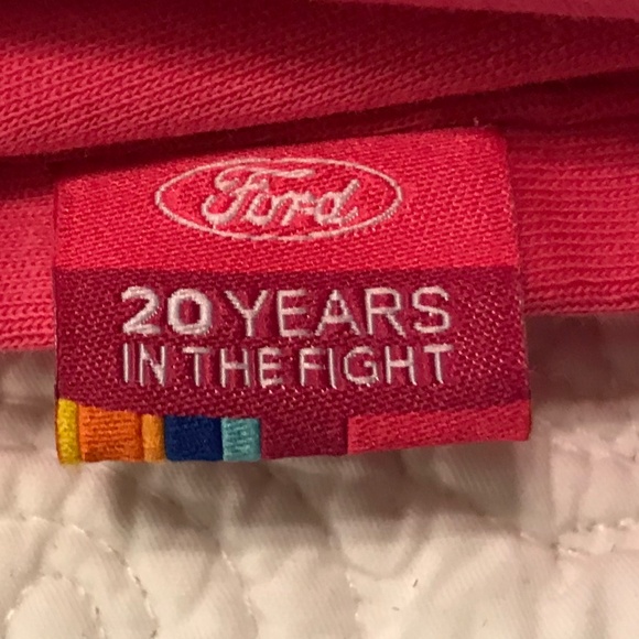 Ford “Warriors in Pink” rose pink zip up sweatshirt jacket / printed design (M) - Picture 15 of 16